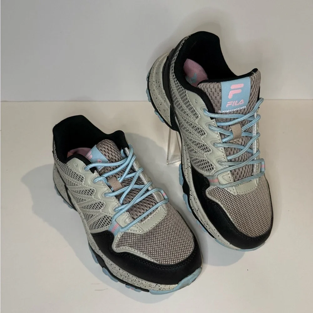 Fila Quadrix Women’s 6 Chunky Trail Sneakers Grey Blue Pink